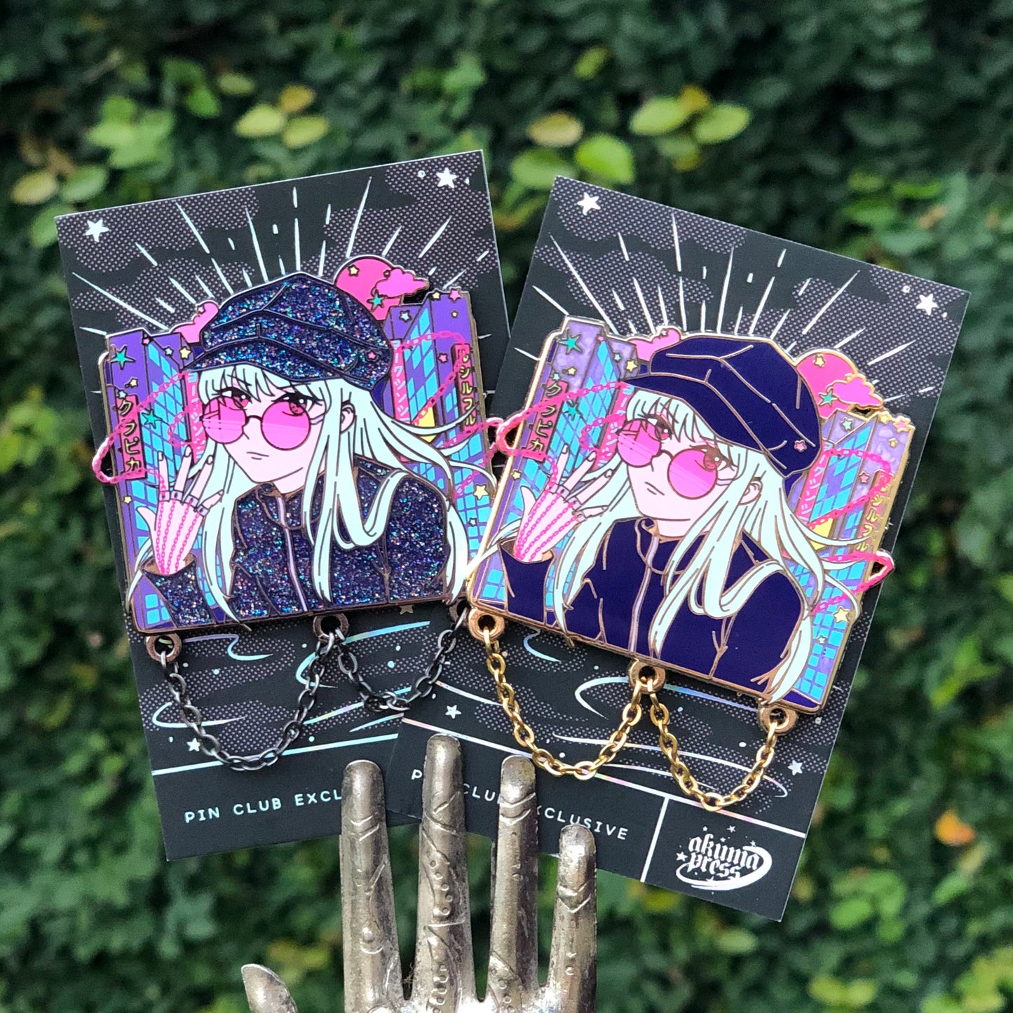 Femme Kurapika Pin