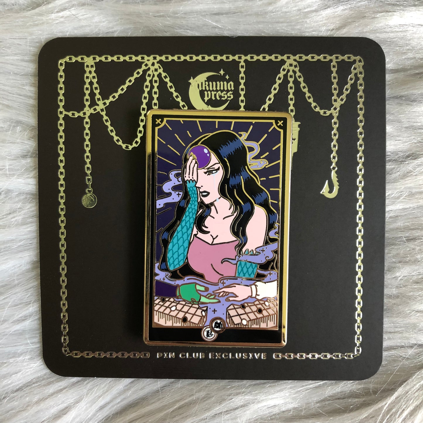Palm Tarot Pin